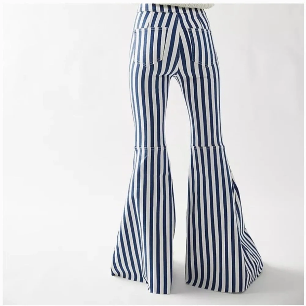 Free People We the Free High-Rise Bell Bottom - Picture 2 of 8